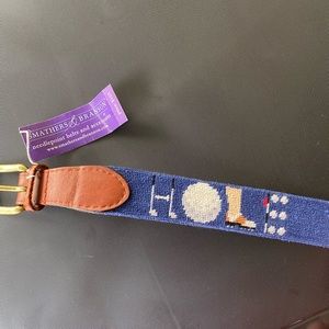 Smathers & Branson. New w/tag and in original box! Needlepoint golf themed belt
